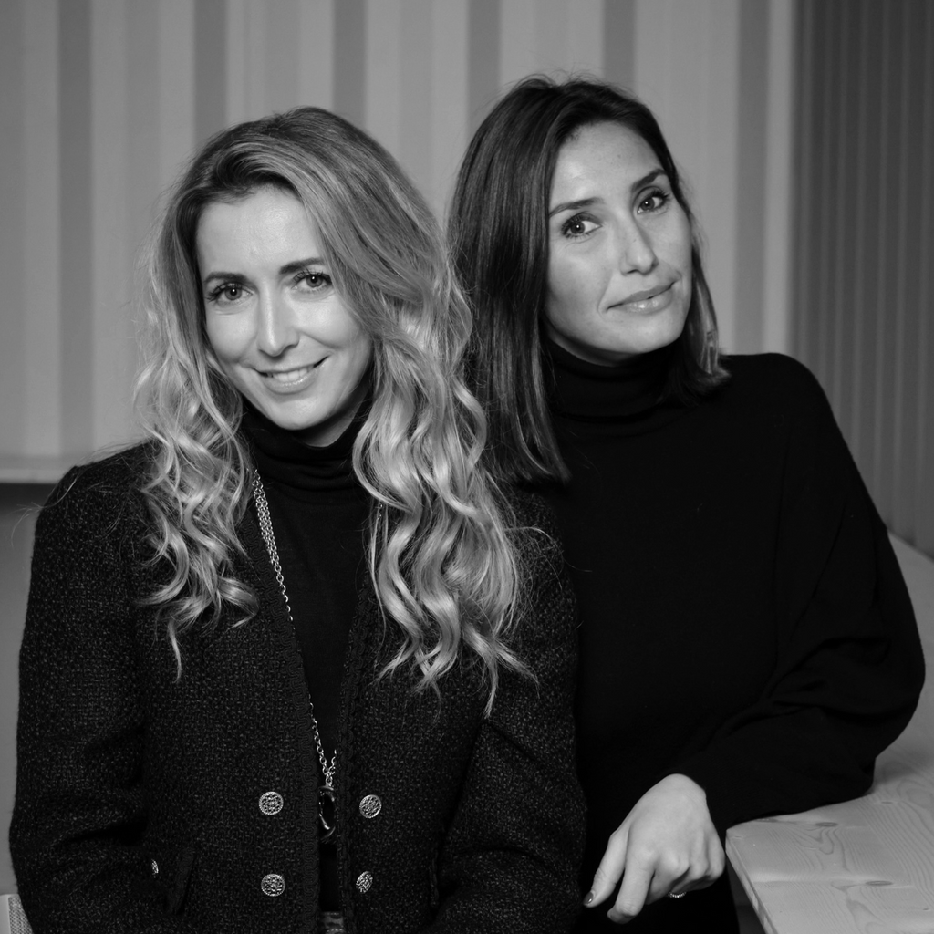 PORTRAIT OF THE CO-FOUNDERS OF JOD: JEANNE AND OLIVIA